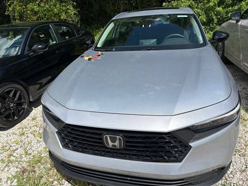 Used 2025 Honda Accord SE image 5