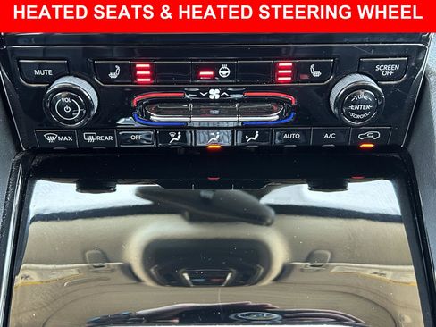 Used 2023 Jeep Grand Cherokee Limited w/ Black Appearance Package AWD/4WD image 7