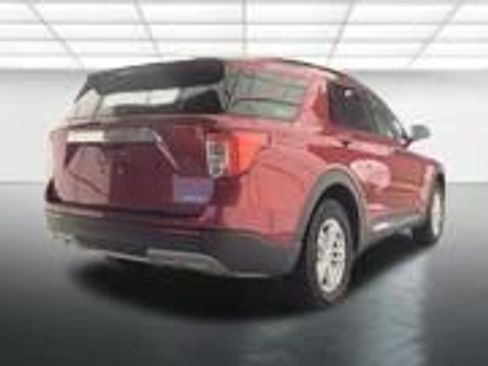Used 2023 Ford Explorer XLT w/ Equipment Group 202A AWD/4WD image 5