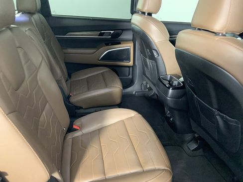 Used 2020 Kia Telluride SX w/ SX Prestige Package image 20