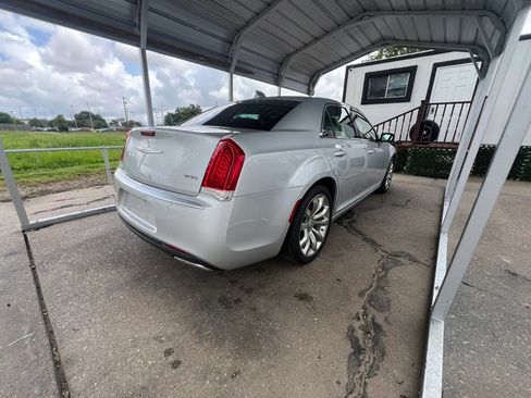 Used 2020 Chrysler 300 Touring L w/ Quick Order Package 2EF RWD image 2