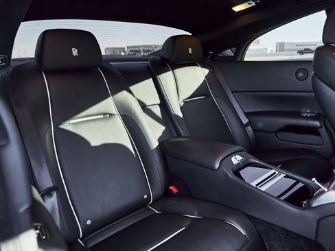 Used 2015 Rolls-Royce Wraith image 39