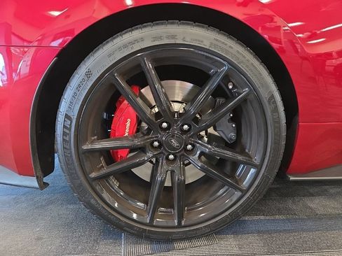 Used 2021 Ford Mustang Shelby GT500 w/ Technology Package RWD image 12