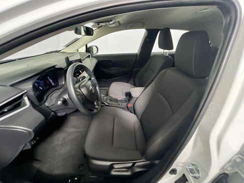 Used 2026 Toyota Corolla LE FWD image 14