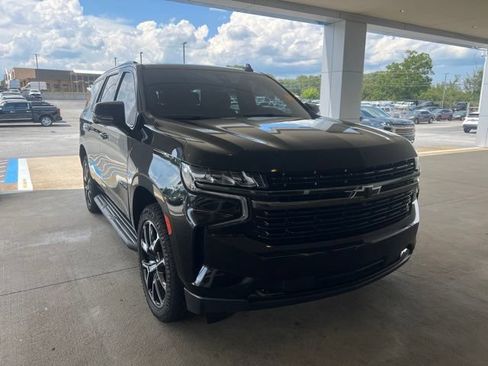 Used 2021 Chevrolet Tahoe RST w/ Luxury Package RWD image 2
