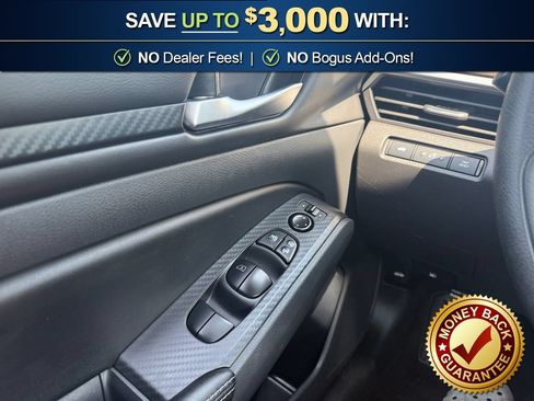 Used 2025 Nissan Altima 2.5 SV FWD image 16