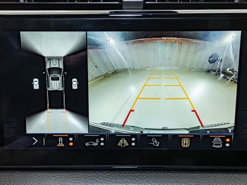 Used 2025 GMC Sierra 3500 Denali w/ Denali Reserve Package image 21