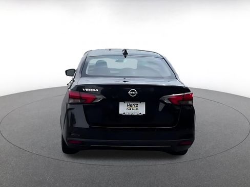 Used 2025 Nissan Versa SV image 9