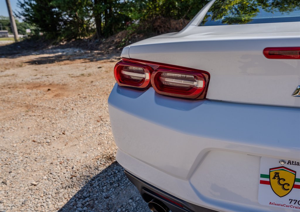 Used 2023 Chevrolet Camaro LT RWD image 10