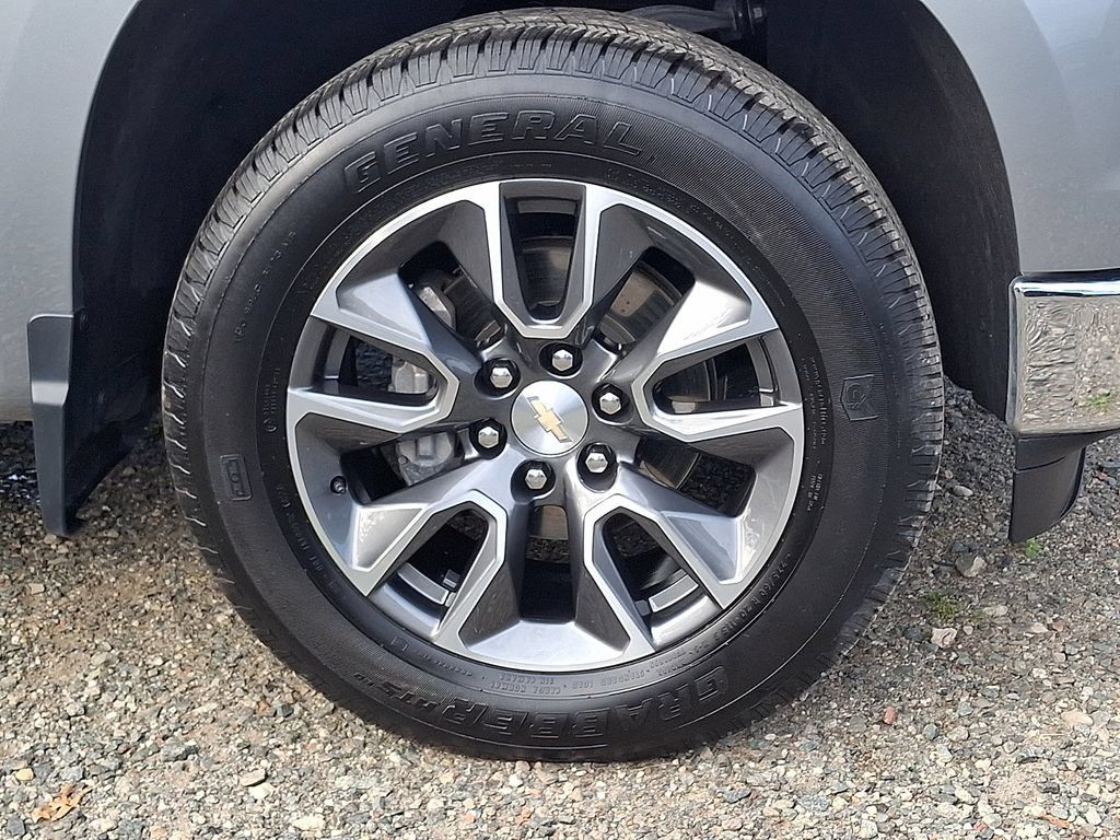Certified 2024 Chevrolet Silverado 1500 LT AWD/4WD image 33