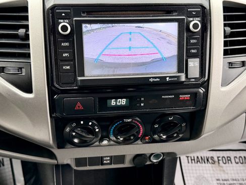 Used 2014 Toyota Tacoma PreRunner image 19