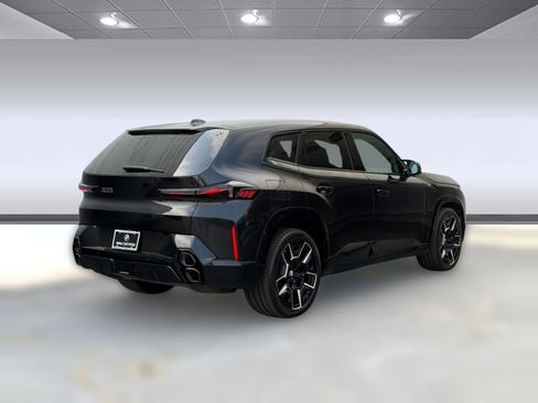 Certified 2023 BMW XM AWD/4WD image 9