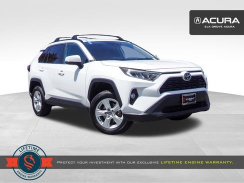 Used 2021 Toyota RAV4 XLE w/ XLE Grade Weather Package AWD/4WD image 1