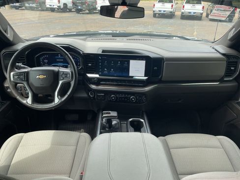 Used 2023 Chevrolet Silverado 1500 LT image 24