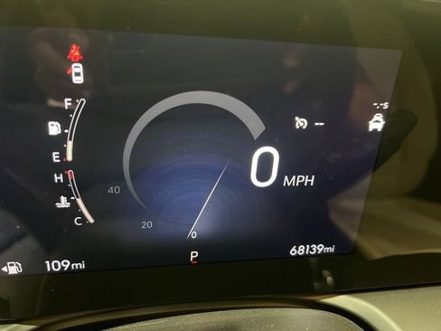 Used 2024 Buick Encore GX Preferred w/ Comfort Package FWD image 11