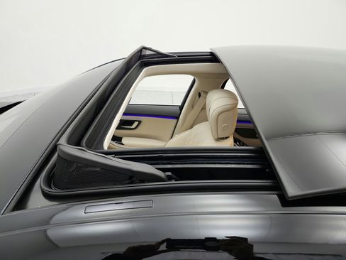 Used 2024 Mercedes-Benz S 580 4MATIC Sedan image 22