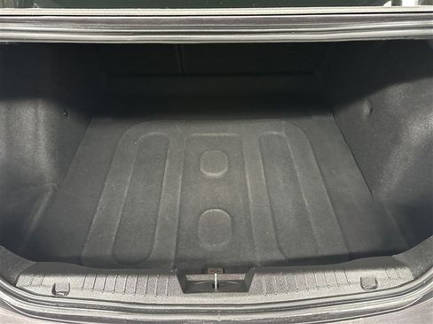 Used 2014 Chevrolet Cruze LT image 17
