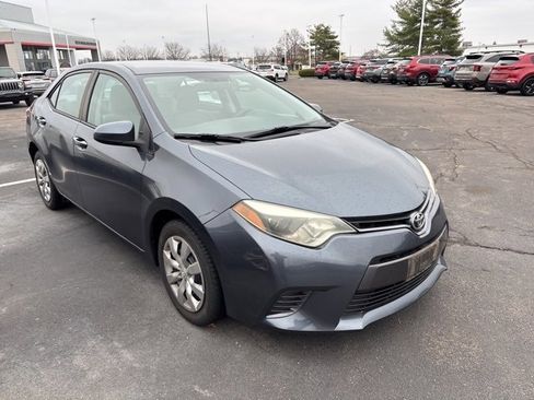 Used 2015 Toyota Corolla LE image 2