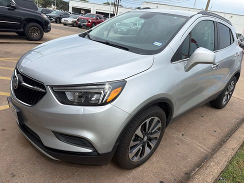 Used 2022 Buick Encore Preferred FWD image 5