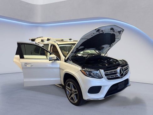 Used 2017 Mercedes-Benz GLS 550 4MATIC image 9