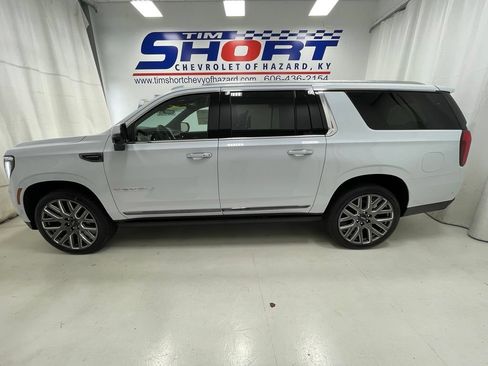 New 2026 GMC Yukon XL Denali Ultimate AWD/4WD image 12
