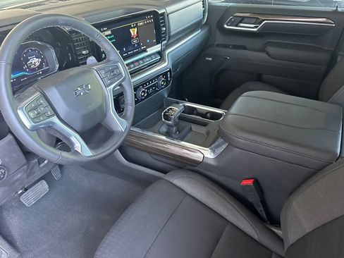 Used 2025 Chevrolet Silverado 1500 LT Trail Boss w/ Convenience Package II AWD/4WD image 10