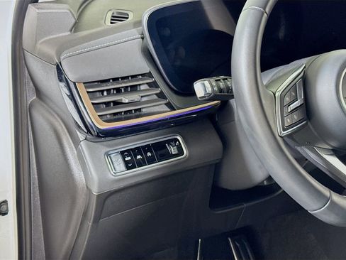 Certified 2025 Buick Envision Sport Touring AWD/4WD image 8