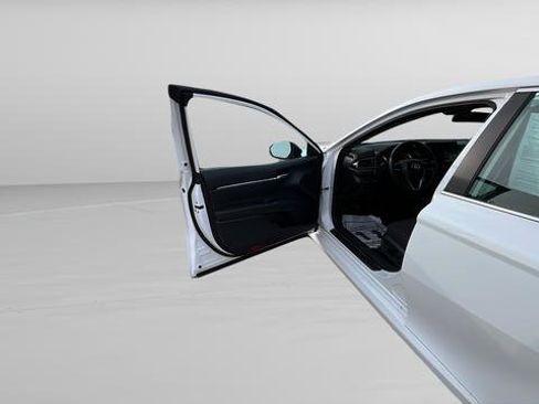 Used 2024 Toyota Camry LE image 27