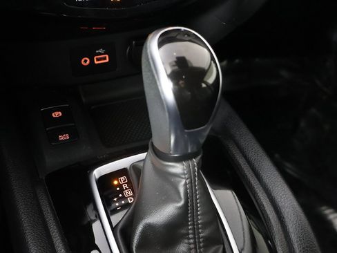 Used 2022 Nissan Rogue Sport SL image 47