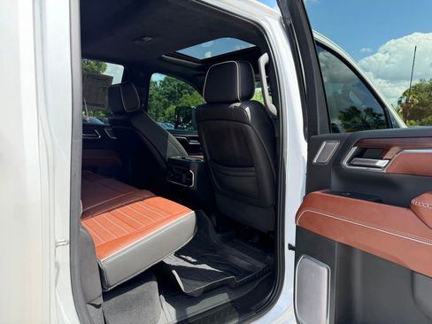 Used 2024 GMC Sierra 2500 Denali Ultimate AWD/4WD image 36