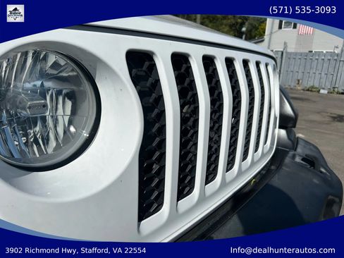 Used 2020 Jeep Gladiator Sport w/ Quick Order Package 24S AWD/4WD image 5