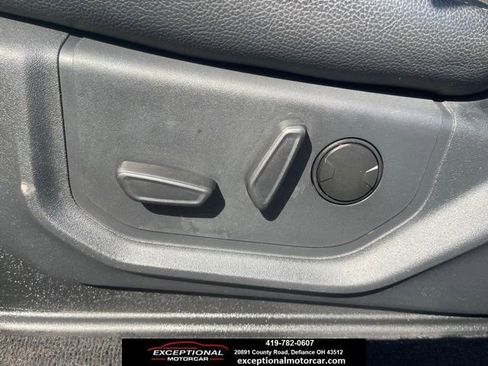 Used 2022 Ford F250 Lariat w/ Black Appearance Package image 12