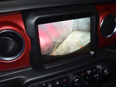 Used 2023 Jeep Wrangler Unlimited Rubicon w/ Xtreme Recon 35" Tire Package image 14