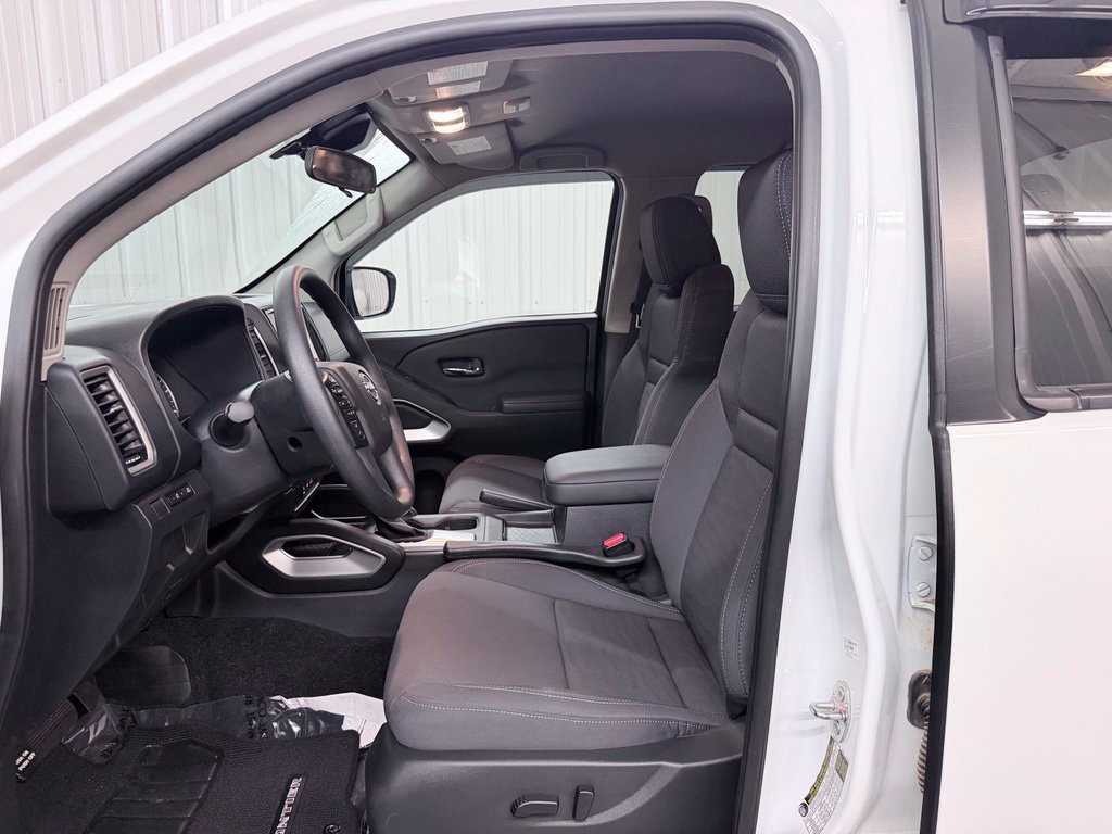 Used 2024 Nissan Frontier SV w/ Technology Package RWD image 10