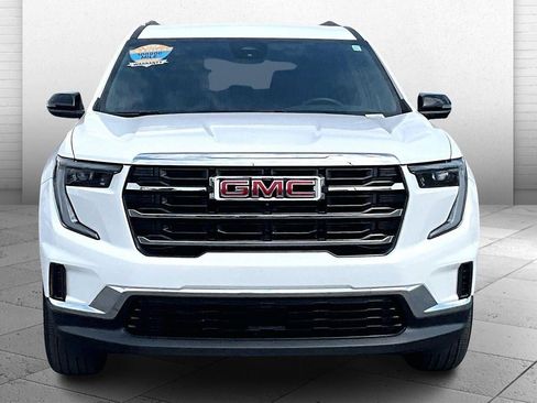 Used 2025 GMC Acadia Elevation image 2