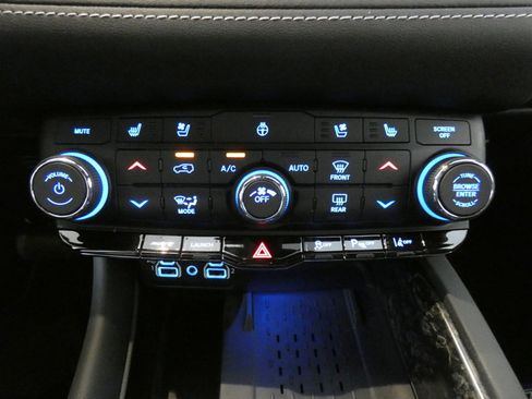New 2026 Dodge Durango SRT Hellcat w/ Premium Group AWD/4WD image 15