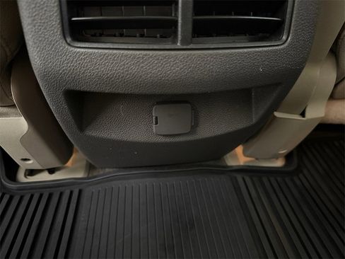 Used 2013 Ford Edge SEL image 26