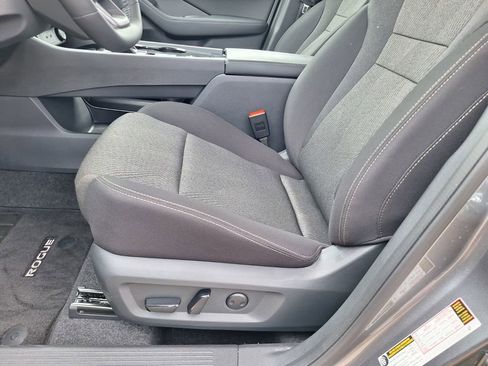 Certified 2026 Nissan Rogue SV image 28