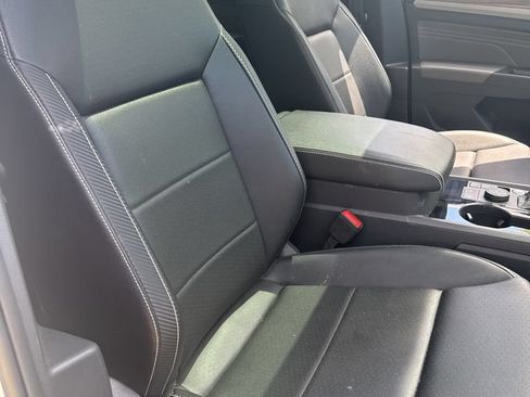 Used 2023 Volkswagen Atlas Cross Sport SE w/ Panoramic Sunroof Package AWD/4WD image 18