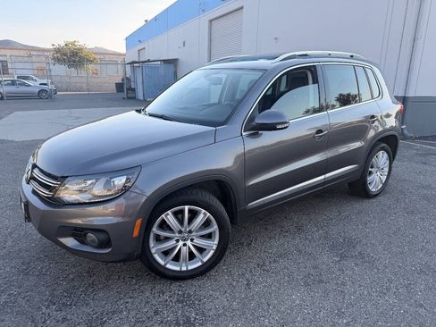 Used 2016 Volkswagen Tiguan SE FWD image 12