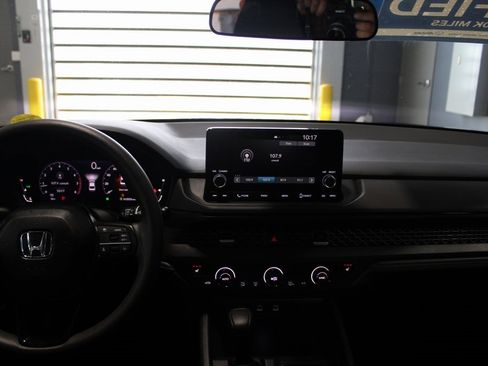 Used 2025 Honda Accord SE image 21