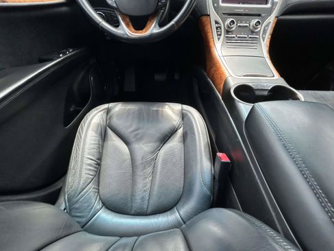 Used 2016 Lincoln MKX Select FWD image 13