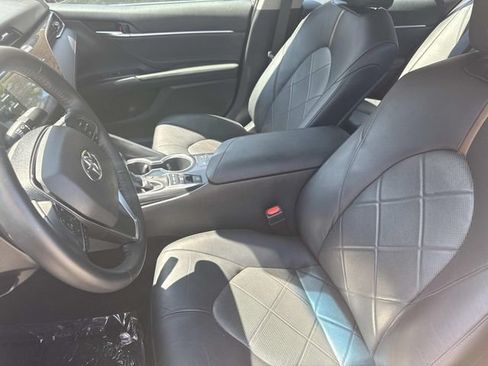 Used 2018 Toyota Camry XLE w/ Driver Assist Package FWD image 19