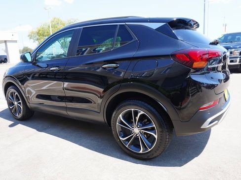 Used 2022 Buick Encore GX Select w/ Advanced Technology Package image 4