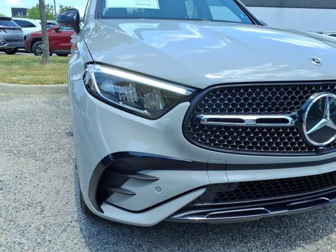 New 2026 Mercedes-Benz GLC 300 4MATIC image 3