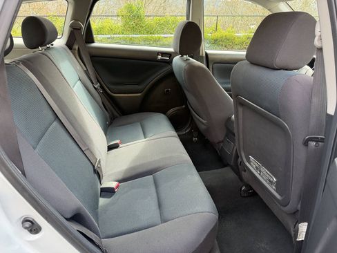 Used 2006 Toyota Matrix XR FWD image 25