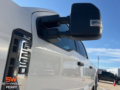 New 2026 Ford F250 XLT w/ FX4 Off-Road Package image 8