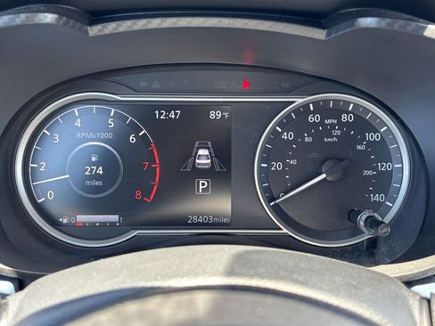 Used 2025 Nissan Versa SV FWD image 38