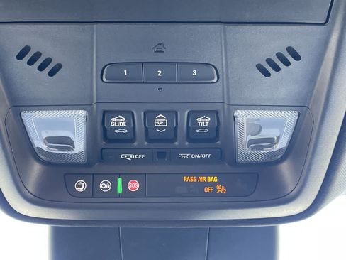 Certified 2024 Cadillac XT4 Sport FWD image 32