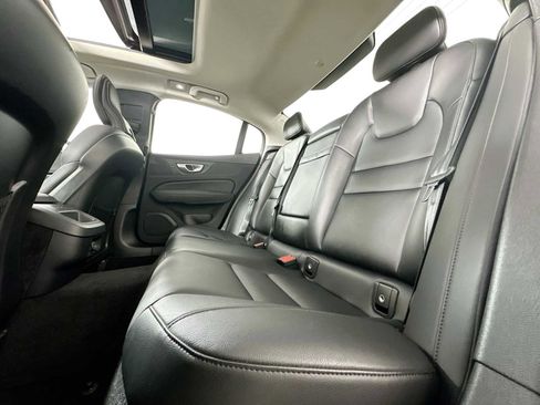 Used 2025 Volvo S60 B5 Core image 23